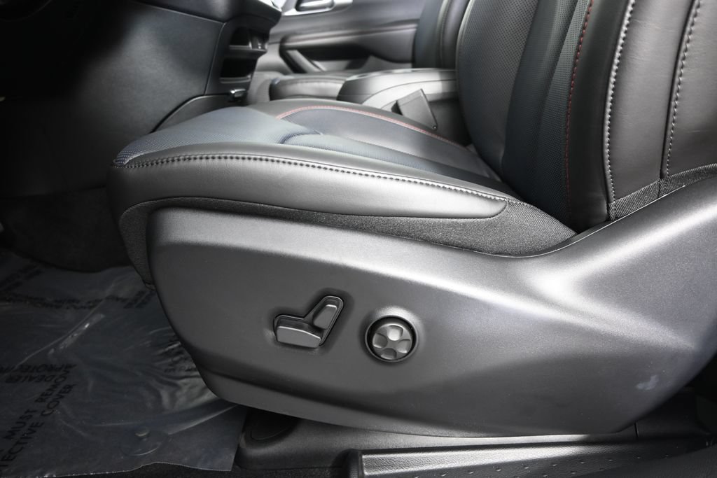 New 2027 Chrysler Pacifica Select AWD/4WD image 21
