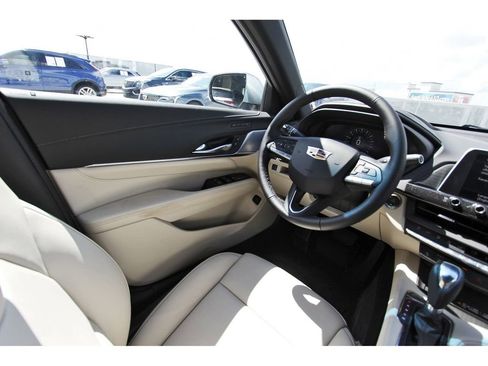 New 2025 Cadillac CT4 Premium Luxury image 8