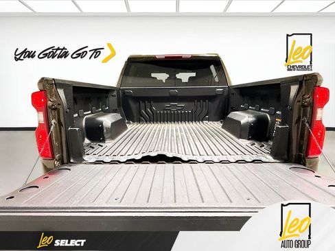 Used 2024 Chevrolet Silverado 1500 LT AWD/4WD image 29