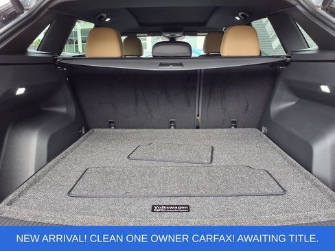 Used 2024 Volkswagen Atlas Cross Sport SE w/ Panoramic Sunroof Package FWD image 18