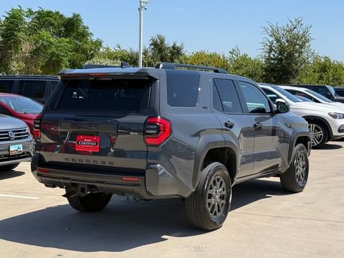 Used 2026 Toyota 4Runner SR5 AWD/4WD image 8