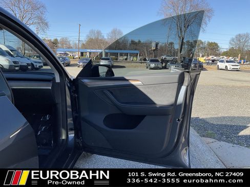 Used 2023 Tesla Model Y Long Range image 21