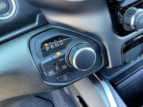 New 2026 RAM 1500 Express AWD/4WD image 30