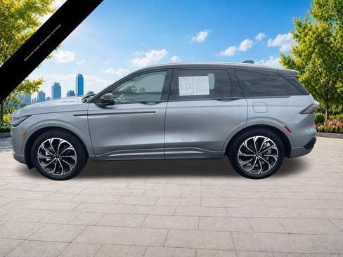 Used 2024 Lincoln Nautilus Reserve w/ Equipment Group 202A AWD/4WD image 3
