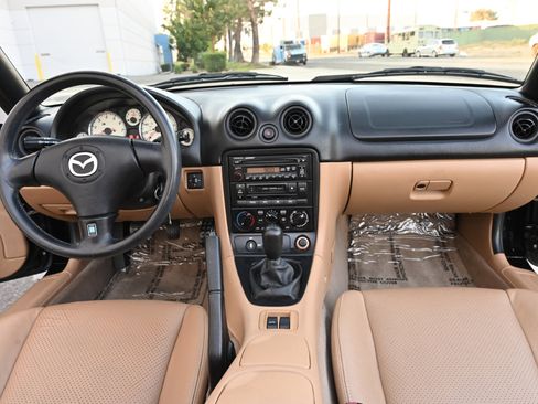 Used 2001 MAZDA MX-5 Miata LS image 18