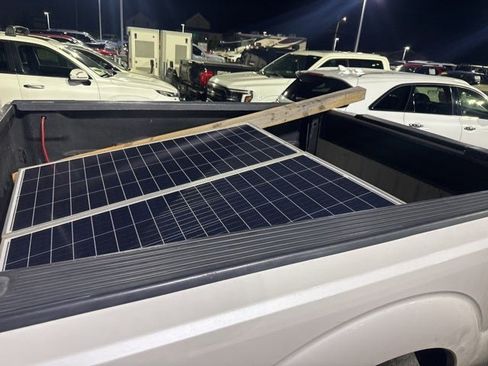 Used 2012 Ford F250 Lariat w/ Lariat Interior Pkg image 16