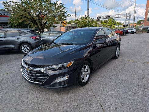 Used 2023 Chevrolet Malibu LT FWD image 3