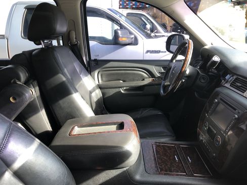 Used 2012 GMC Yukon XL Denali image 5