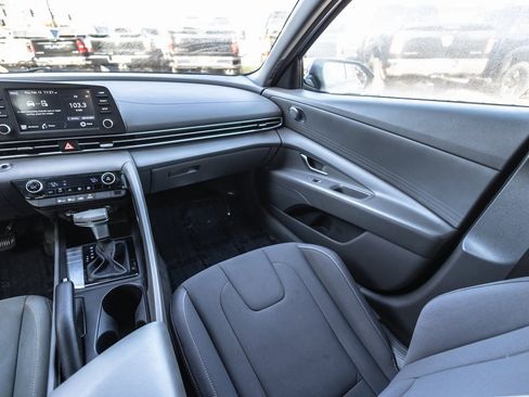 Used 2021 Hyundai Elantra SEL image 28