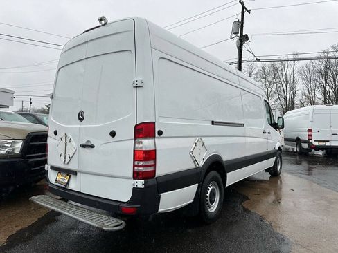 Used 2012 Mercedes-Benz Sprinter 2500 image 7