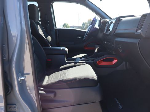 Used 2024 Nissan Frontier Pro-X w/ Pro Convenience Package image 13