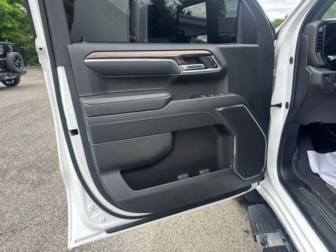 Used 2024 Chevrolet Silverado 1500 RST w/ Protection Package AWD/4WD image 33