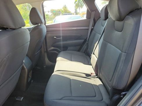 Certified 2023 Hyundai Tucson SE FWD image 8