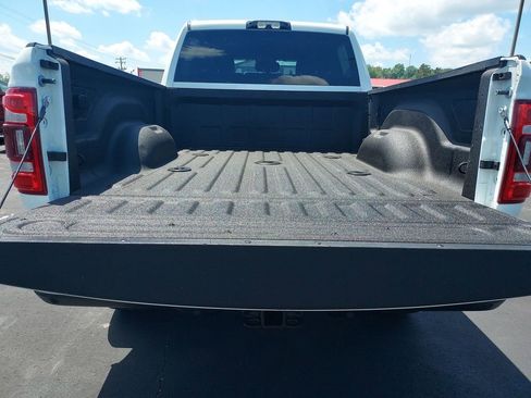 Used 2024 RAM 2500 Big Horn w/ Sport Appearance Package AWD/4WD image 29