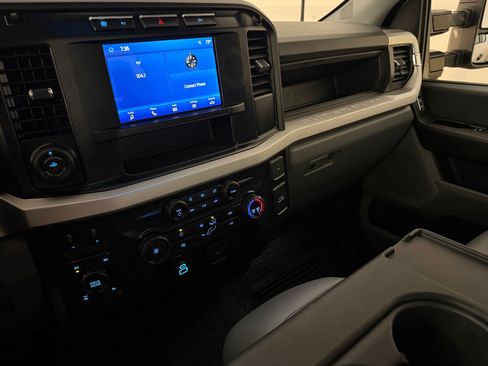Used 2023 Ford F350 XL w/ 360-Degree Camera Package AWD/4WD image 16