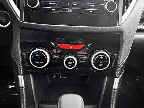 Used 2020 Subaru Forester Premium image 19