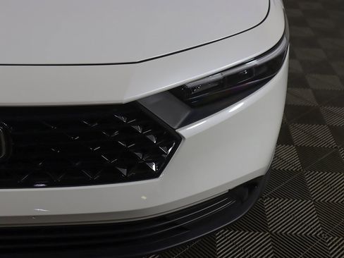 Certified 2025 Honda Accord SE image 14