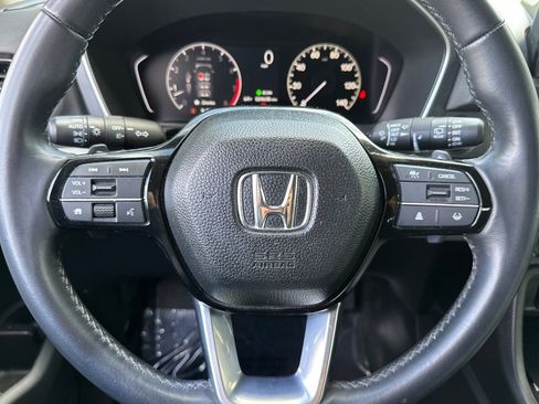 Used 2023 Honda Pilot Touring image 11
