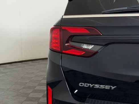 Used 2025 Honda Odyssey Sport-L image 13