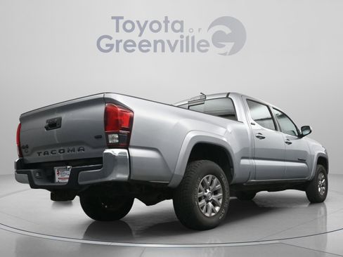 Used 2019 Toyota Tacoma SR5 AWD/4WD image 15