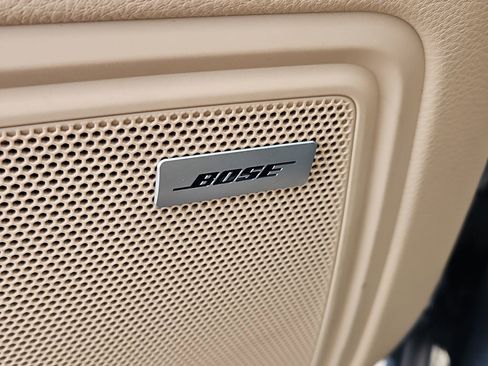 Certified 2025 Porsche Macan image 21