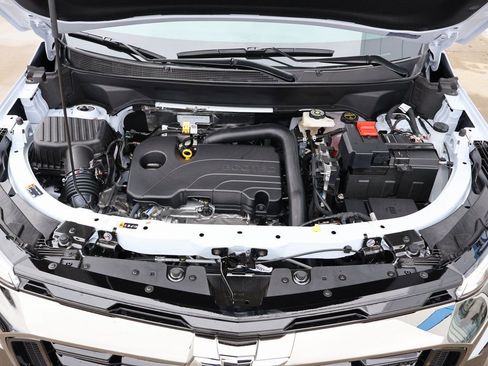 New 2026 Chevrolet Equinox ACTIV w/ Safety and Technology Package AWD/4WD image 39