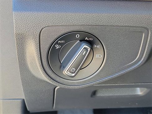 Used 2022 Volkswagen Atlas SE image 14