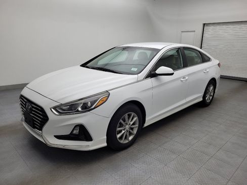 Used 2018 Hyundai Sonata SE FWD image 2