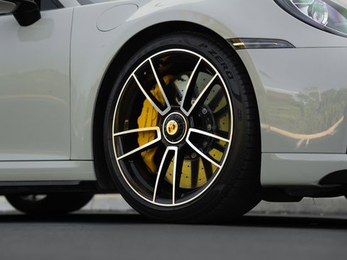 Used 2022 Porsche 911 Turbo S image 9