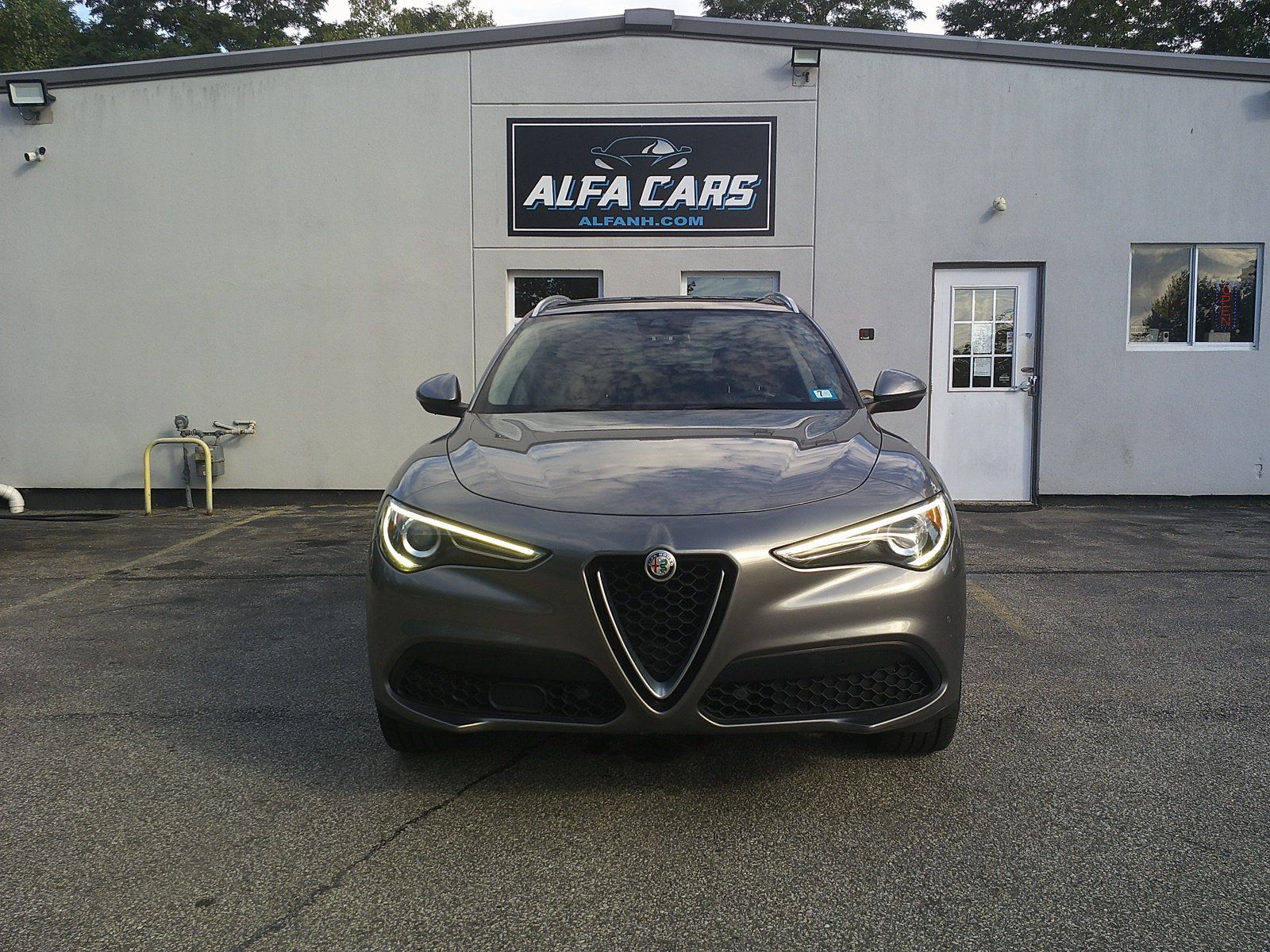 Used 2019 Alfa Romeo Stelvio Ti Lusso w/ Quick Order Package 22X Lusso AWD/4WD image 2