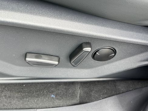 New 2025 Ford Expedition Active image 19