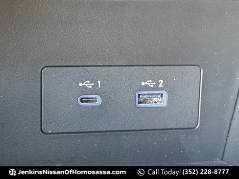 Certified 2022 Nissan Pathfinder SL w/ SL Premium Package FWD image 38