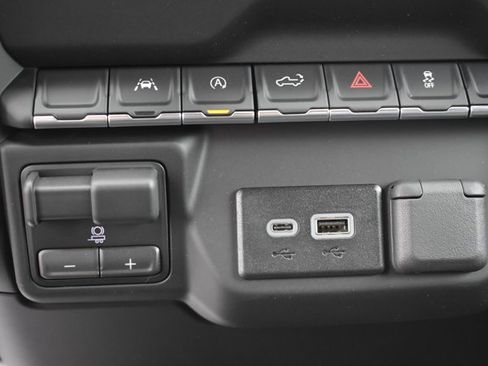 New 2026 Chevrolet Silverado 1500 Custom AWD/4WD image 28