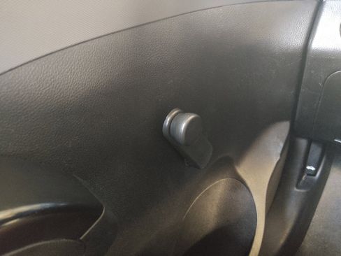 Used 2020 Chevrolet Sonic LT FWD image 27