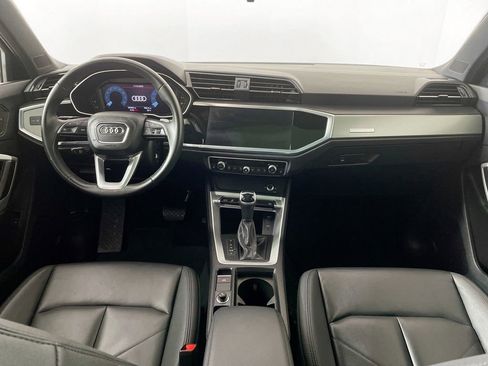 Used 2025 Audi Q3 2.0T Premium image 24