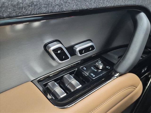 New 2027 Land Rover Range Rover Sport SE AWD/4WD image 10