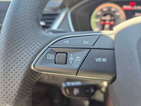 Used 2024 Audi Q5 e Premium Plus w/ Premium Plus Package AWD/4WD image 35