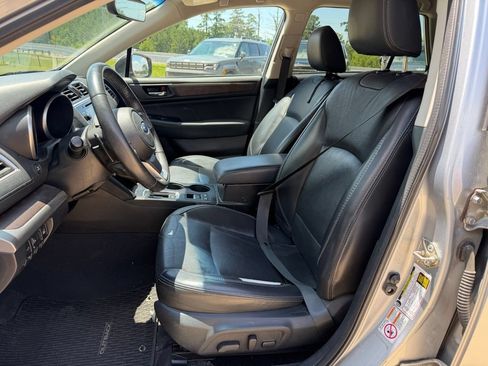 Used 2019 Subaru Outback 2.5i Limited AWD/4WD image 10