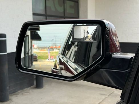 Used 2018 GMC Yukon SLT AWD/4WD image 45