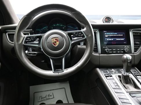 Used 2018 Porsche Macan AWD/4WD image 14