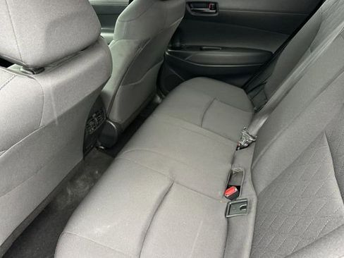 Used 2025 Toyota Corolla Cross LE image 14