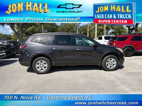 Used 2017 Chevrolet Traverse LS FWD image 10