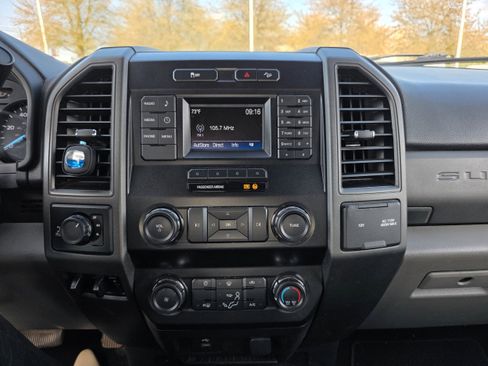 Used 2019 Ford F250 XL w/ STX Appearance Package image 11