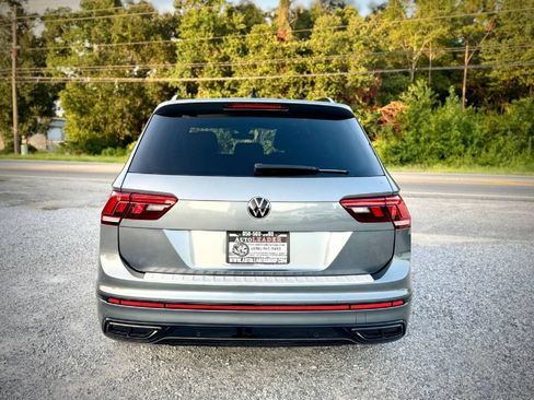 Used 2023 Volkswagen Tiguan SE R-Line FWD image 3