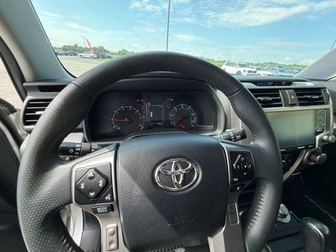 Used 2021 Toyota 4Runner SR5 AWD/4WD image 11