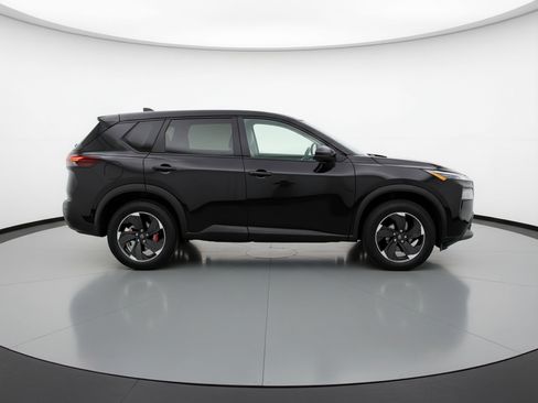 Used 2025 Nissan Rogue SV image 11