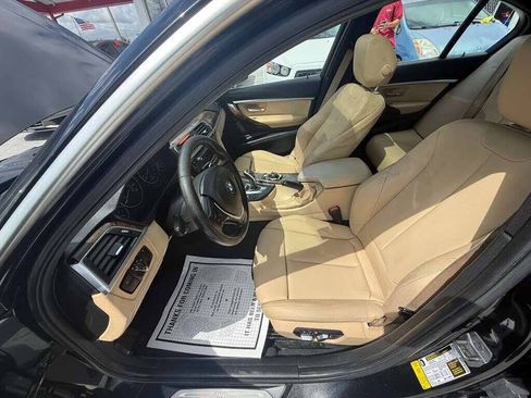 Used 2017 BMW 330i Sedan w/ Premium Package RWD image 18