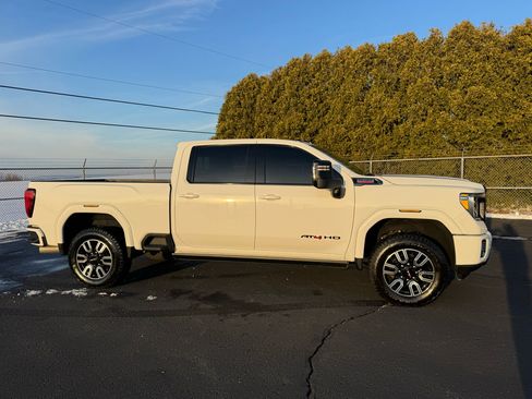 Used 2022 GMC Sierra 2500 AT4 w/ AT4 Premium Plus Package image 6