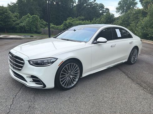 Used 2022 Mercedes-Benz S 580 4MATIC Sedan image 3
