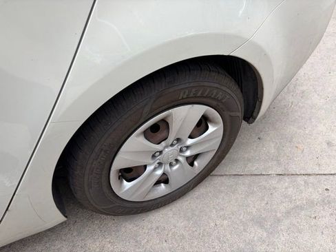 Used 2015 Kia Forte LX FWD image 10